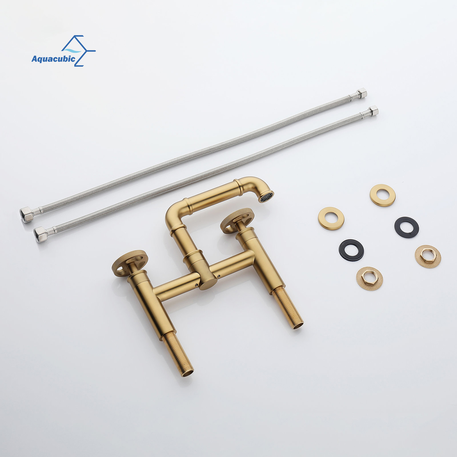 Grifo monomando para lavabo de baño con puente industrial de oro cepillado Aquacubic