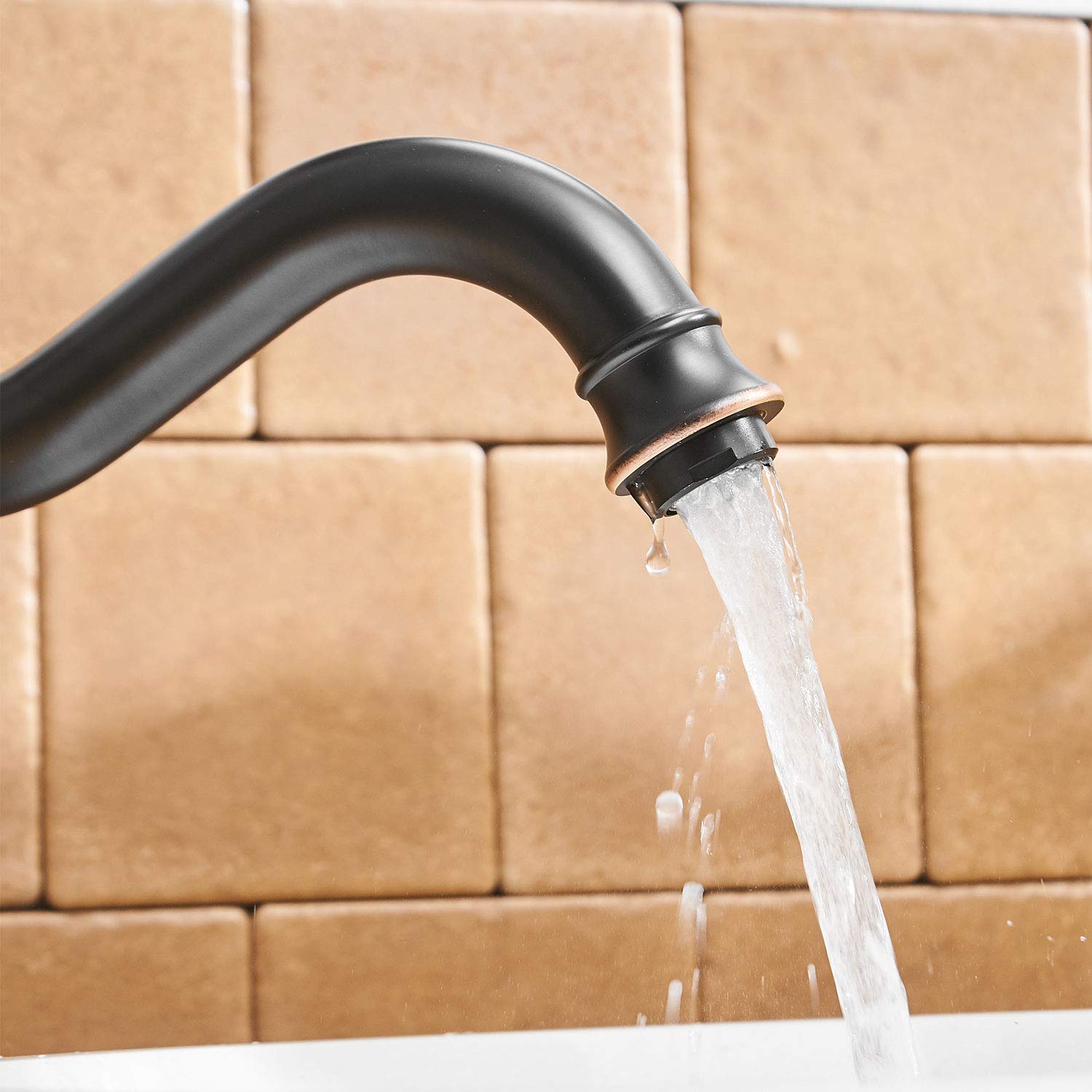 Grifo de baño de un solo orificio sólido excelente de acero inoxidable de cuerpo alto
