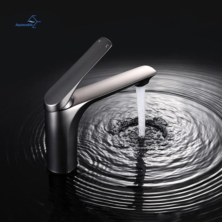 Grifos mezcladores de grifo de lavabo cromado de fábrica de alta calidad, grifo de lavabo de latón CUPC