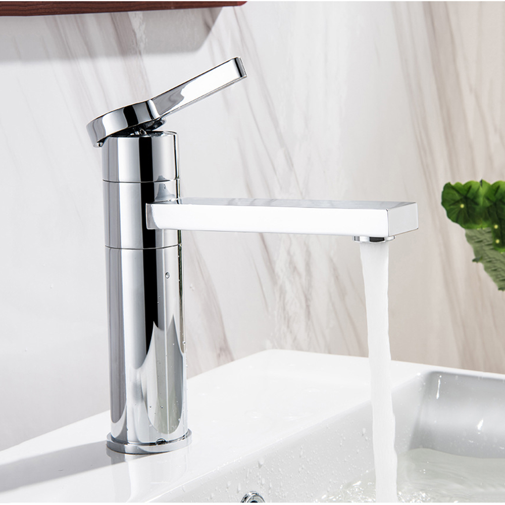 Grifo de latón montado en cubierta mezclador de lavabo de tocador cromado para baño CUPC de fábrica de China