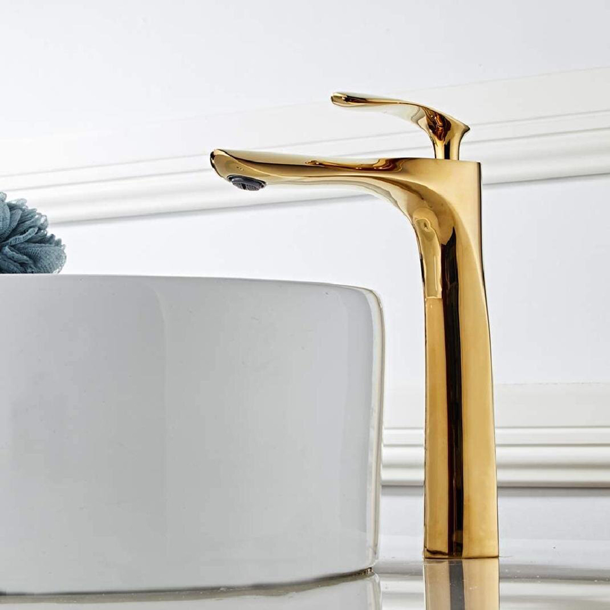 Venta al por mayor y al por menor lujo elegante lavabo dorado grifo monomando cascada lavabo grifos mezcladores