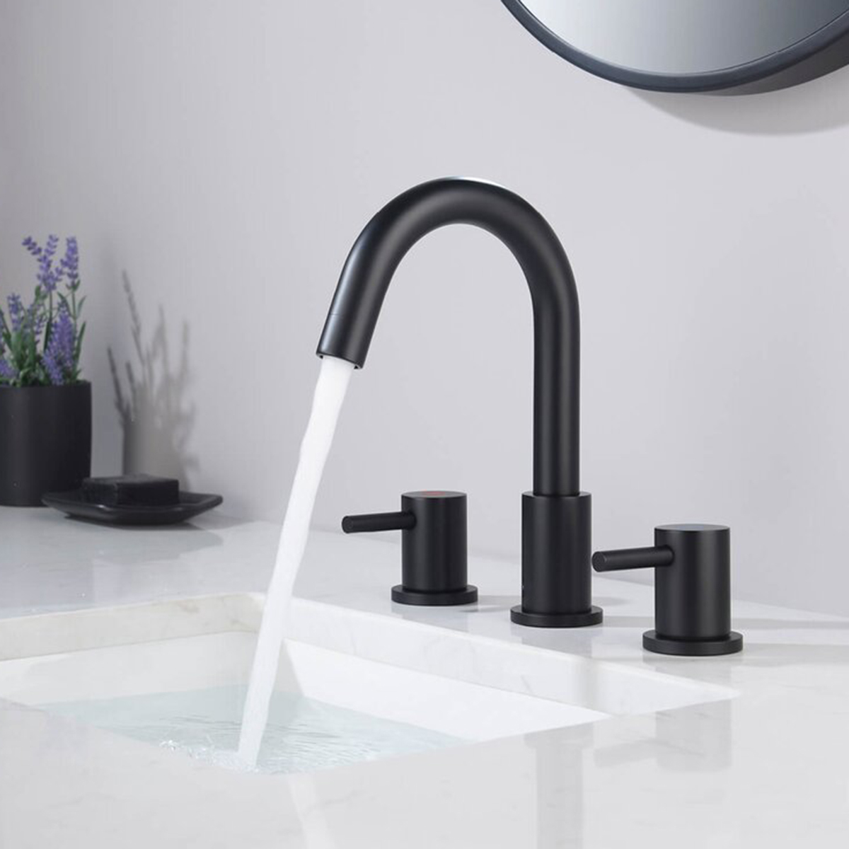 Grifo de baño Aquacubic cUPC sin plomo, 8 pulgadas, 3 orificios, arco bajo, 2 manijas, extendido, negro mate