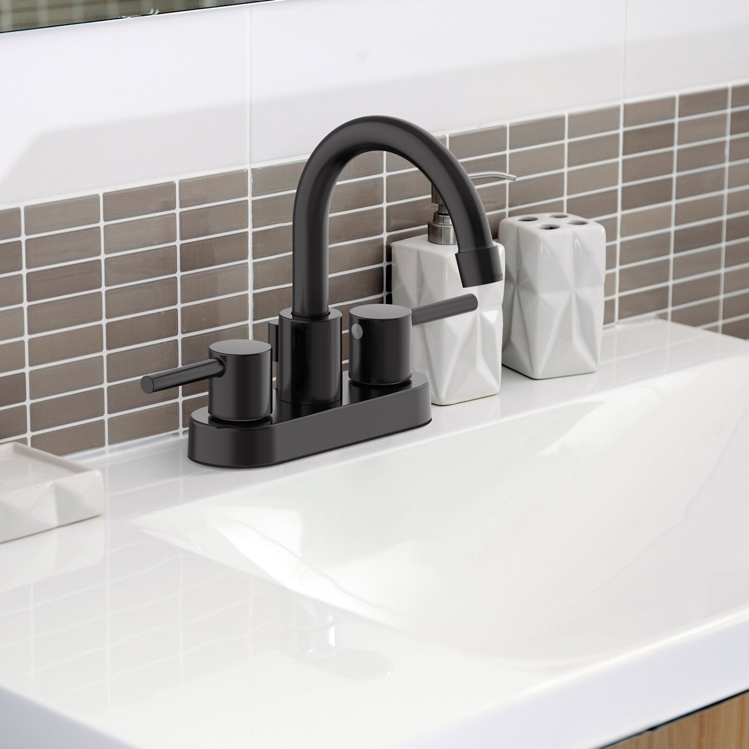 Grifo de baño de 2 manijas de arco alto de doble manija de 4 pulgadas Grifo de lavabo de lavabo de baño central