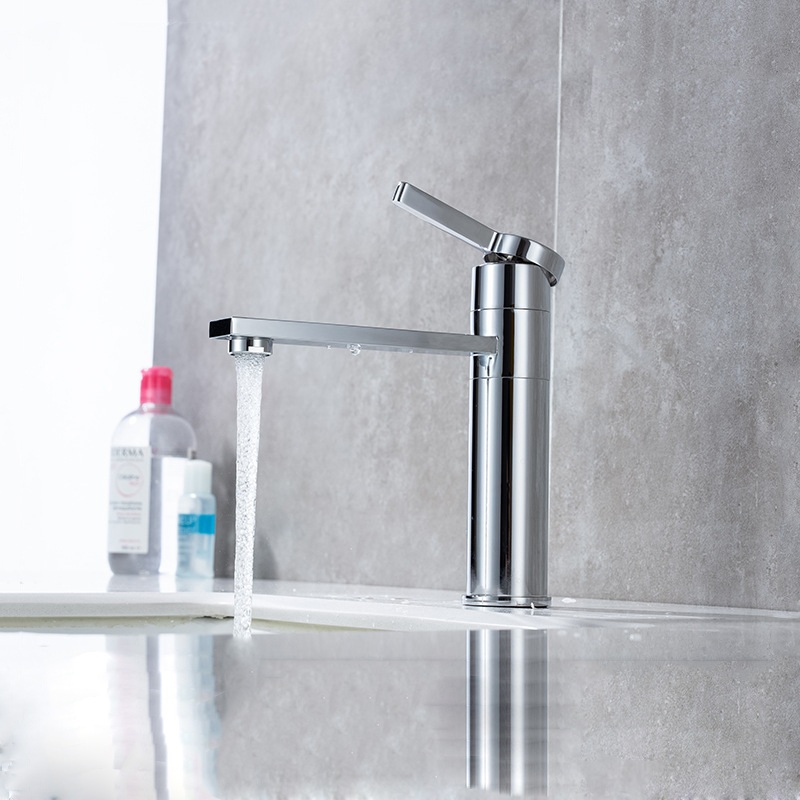 Grifo de latón montado en cubierta mezclador de lavabo de tocador cromado para baño CUPC de fábrica de China