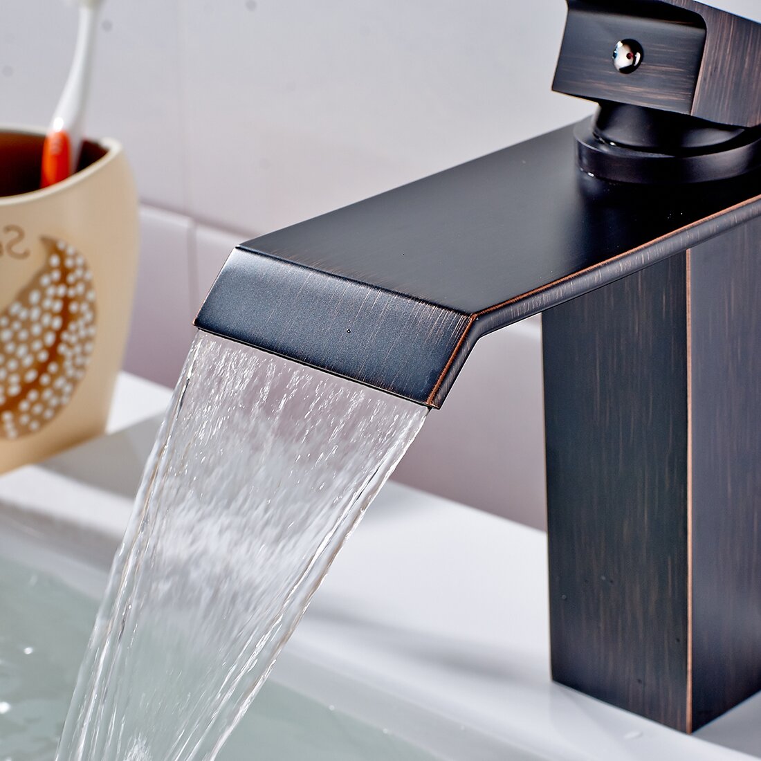 Grifo de baño de lujo SUS 304, grifo de cascada negro mate, grifo de lavabo de baño de un solo mango