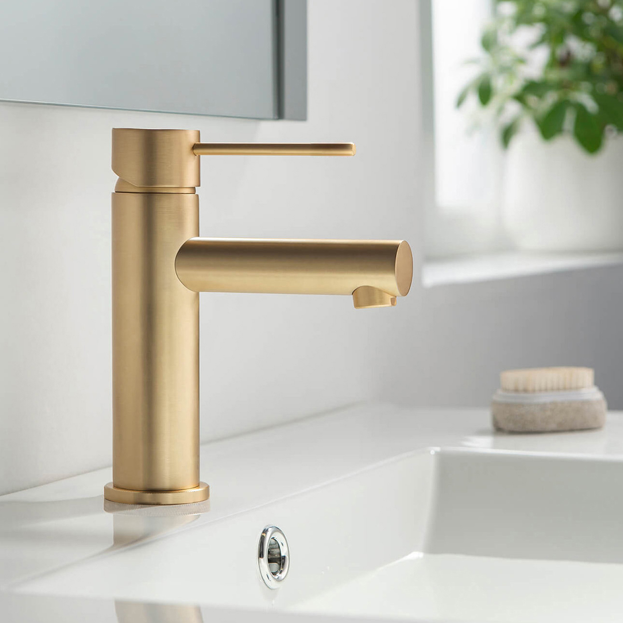 Grifo de baño de un solo orificio directo de fábrica excelente y moderno