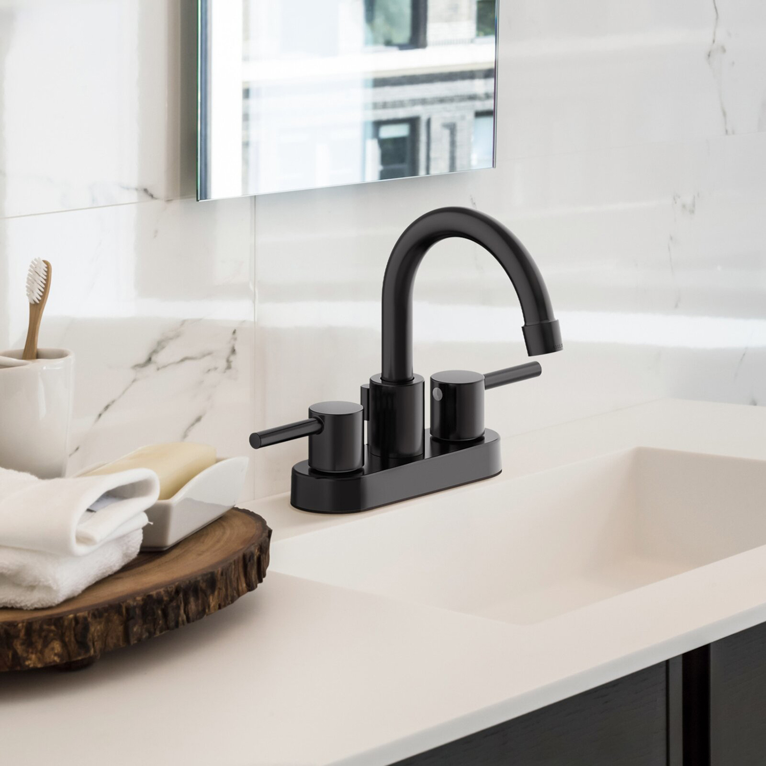 Grifo central de agua fría y caliente para lavabo giratorio de dos manijas de venta caliente
