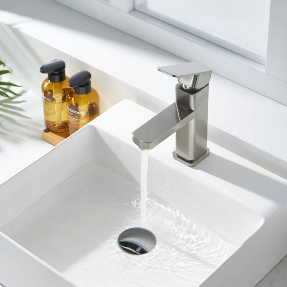 Aquacubic-grifo monomando de latón para lavabo de baño, grifo mezclador para lavabo de níquel cepillado UPC con drenaje