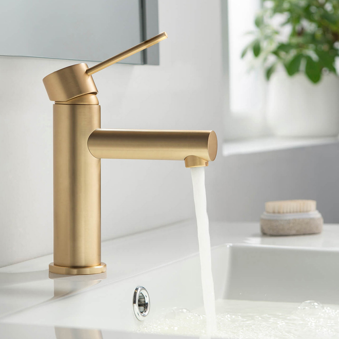 Grifo de baño de un solo orificio directo de fábrica excelente y moderno